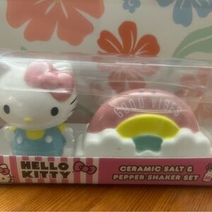 Hello Kitty Rainbow Ceramic Shaker Set